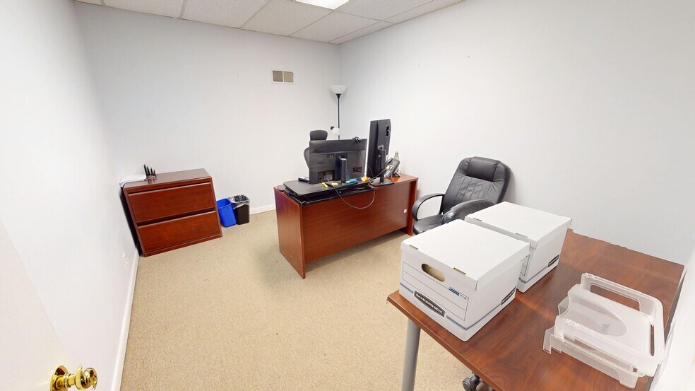 More Photos Of 1368 McCausland Ave, Saint Louis Office For Sale