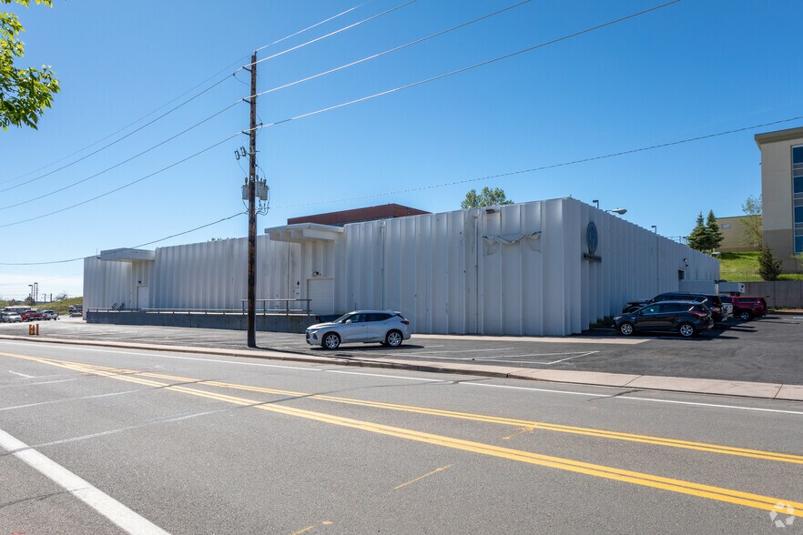 More Photos Of 11494 W 8th Ave, Lakewood Warehouse For Lease