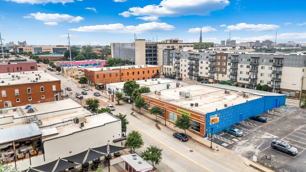 More Photos Of 122 S Main St, Fort Worth Office For Sale