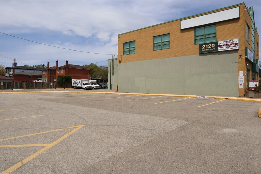 More Photos Of 2120 Eglinton Ave W, Toronto Office For Lease
