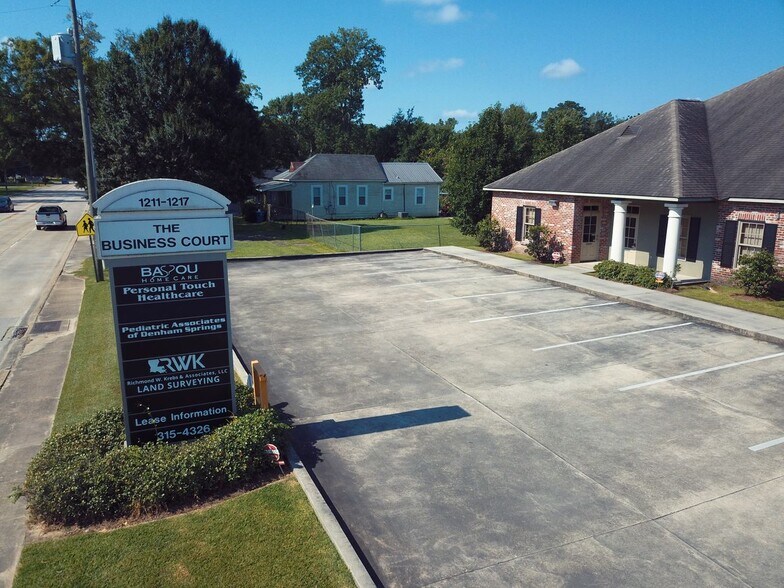 Primary Photo Of 1211-1217 N Range Ave, Denham Springs Office For Lease