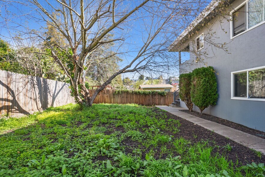 More Photos Of 2261 48 Ave, Oakland Apartments For Sale