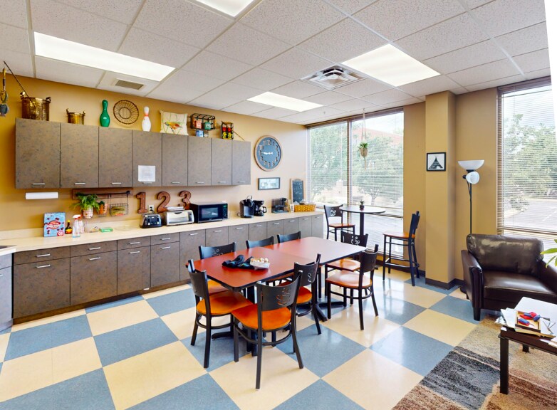 More Photos Of 4755 Lake Forest Dr, Blue Ash Office For Sale