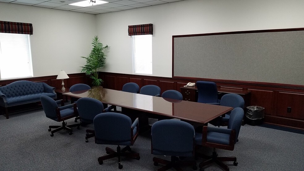 More Photos Of 8208 Salyer Dr, Wallops Island Office For Lease