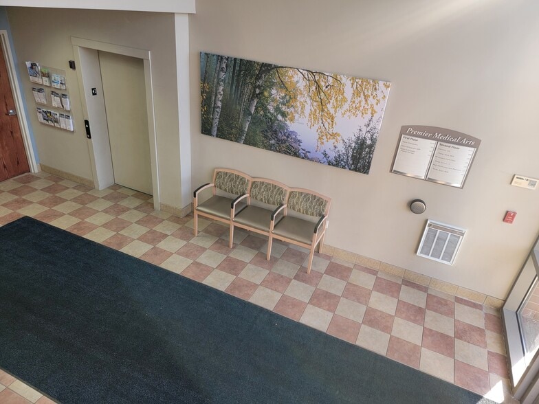 More Photos Of 12555 W National Ave, New Berlin Medical For Lease