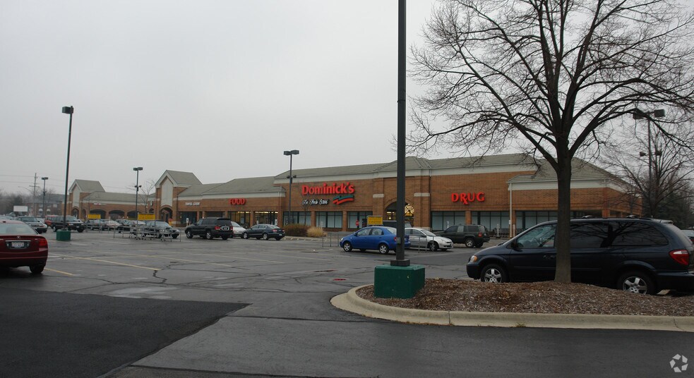 More Photos Of 201-235 Waukegan Rd, Lake Bluff Unknown For Lease