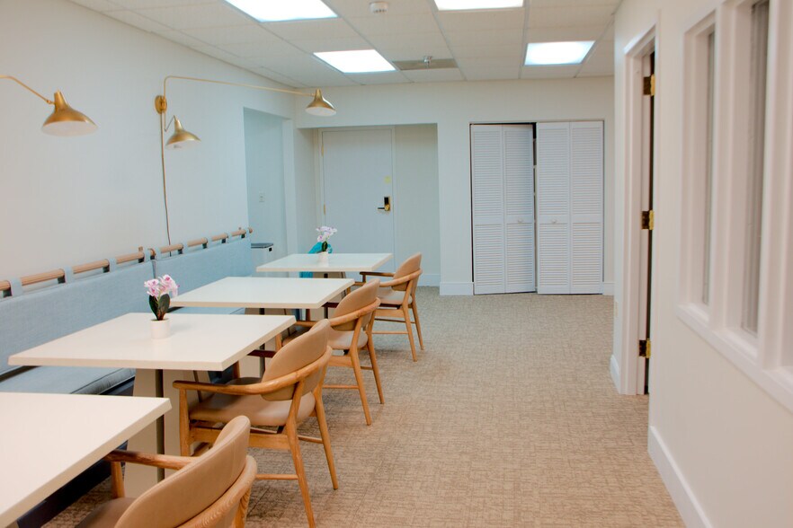 More Photos Of 660 E Jefferson St, Tallahassee Office For Lease