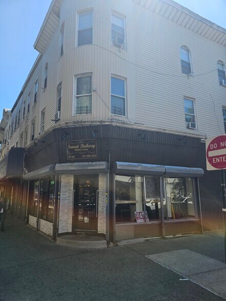 Primary Photo Of 11702 Jamaica Ave, Richmond Hill Apartments For Sale