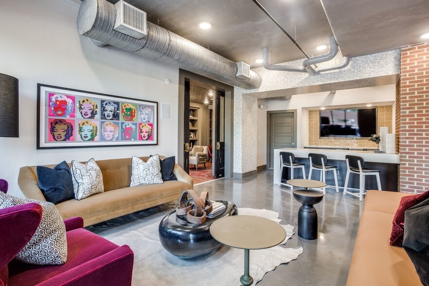 More Photos Of 195 W Davis St, Dallas Apartments For Lease