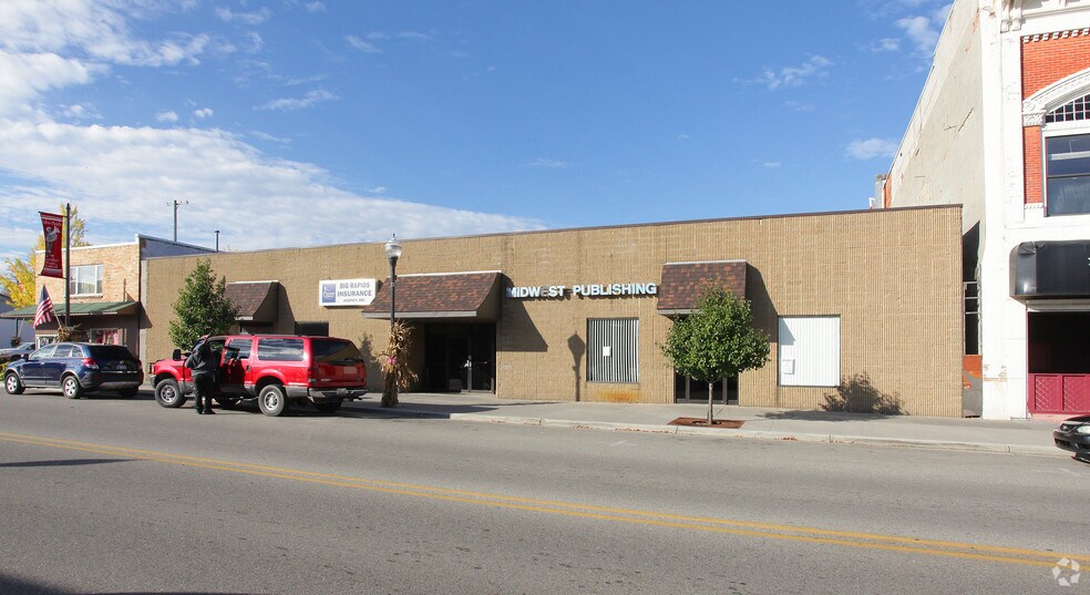 More Photos Of 126 S Michigan Ave, Big Rapids Storefront Retail Office For Lease