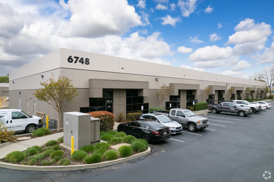 More Photos Of 6764 Preston Ave, Livermore Unknown For Lease