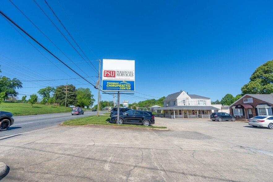 More Photos Of 998-1002 S New Hope Rd, Gastonia General Retail For Lease