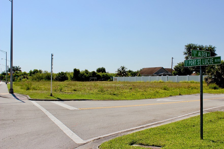 More Photos Of 774 SE Port St Lucie Blvd, Port Saint Lucie Land For Lease