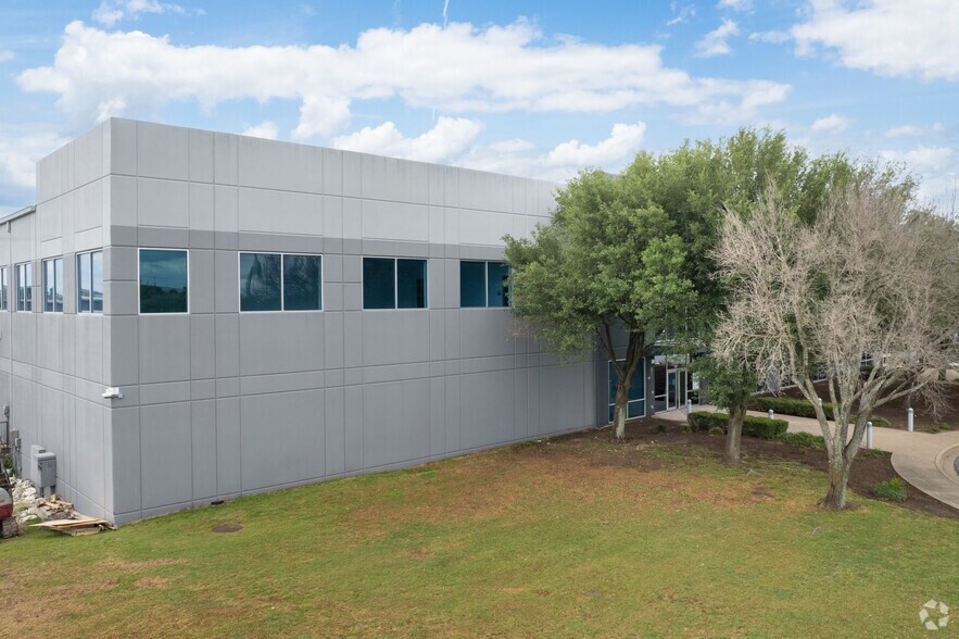 More Photos Of 301 W Howard Ln, Austin Unknown For Lease