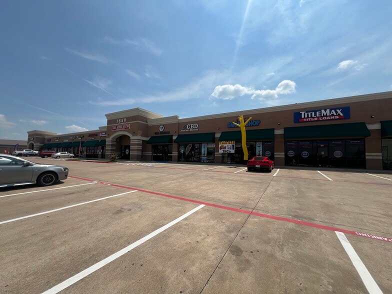 More Photos Of 7650 I-35 E, Corinth Storefront For Lease