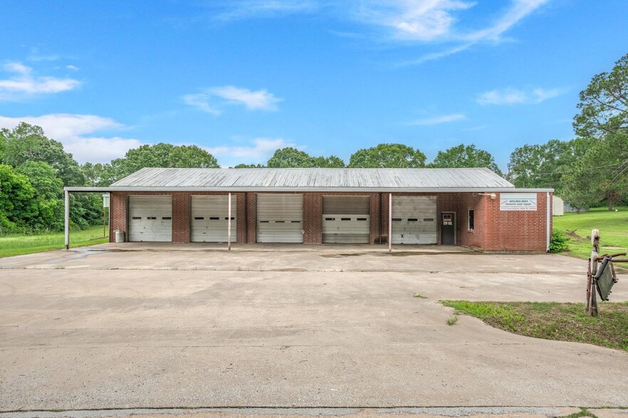 Primary Photo Of 805 W Frank St, Grand Saline Warehouse For Sale