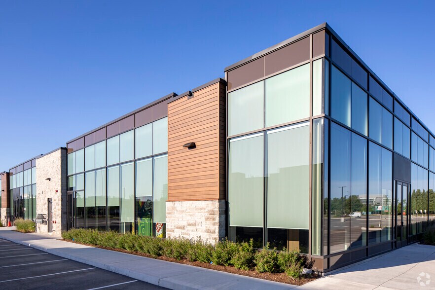 More Photos Of 2105 Matheson Blvd E, Mississauga Office For Lease