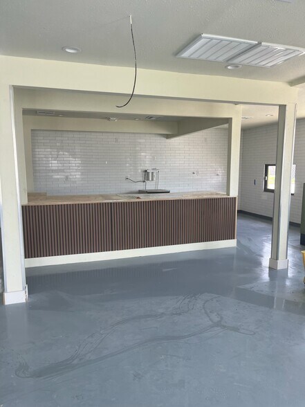 More Photos Of 7810 Bellfort Rd, Houston Restaurant For Sale