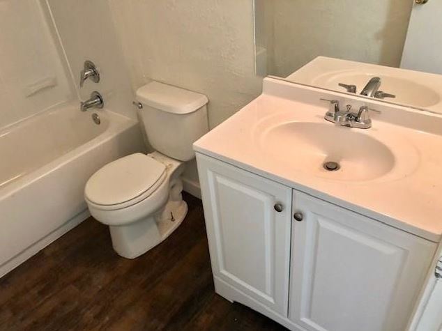 More Photos Of 8127 Stonehurst St, Dallas Apartments For Sale