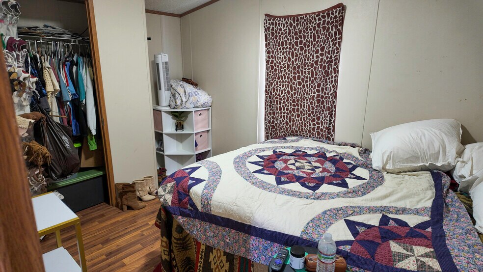 More Photos Of 99 Stacks Dr, Damascus Horse Stables For Sale