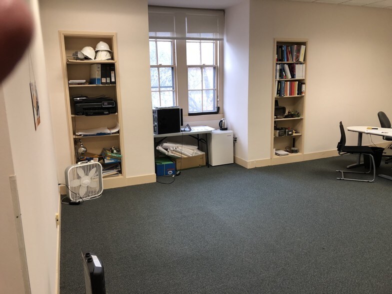 More Photos Of 400 Greenwood Ave, Wyncote Office For Lease
