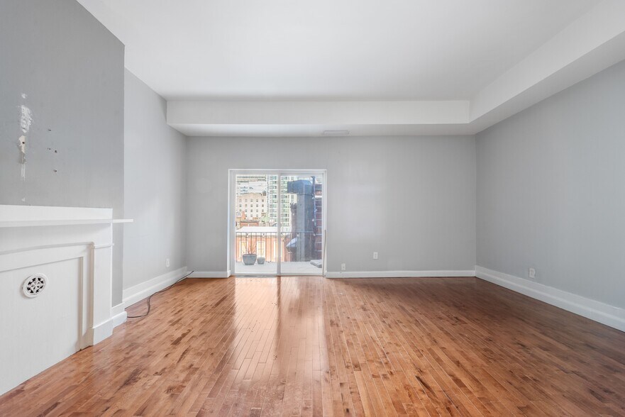 More Photos Of 2015 Walnut St, Philadelphia Apartments For Sale