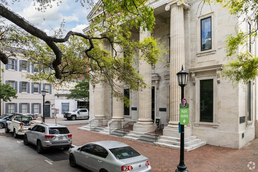 More Photos Of 22 Bull St, Savannah Office For Lease