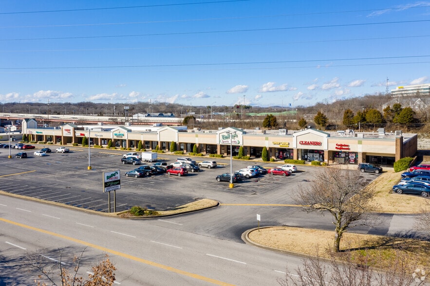 More Photos Of 756 Rivergate Pky, Goodlettsville Unknown For Lease