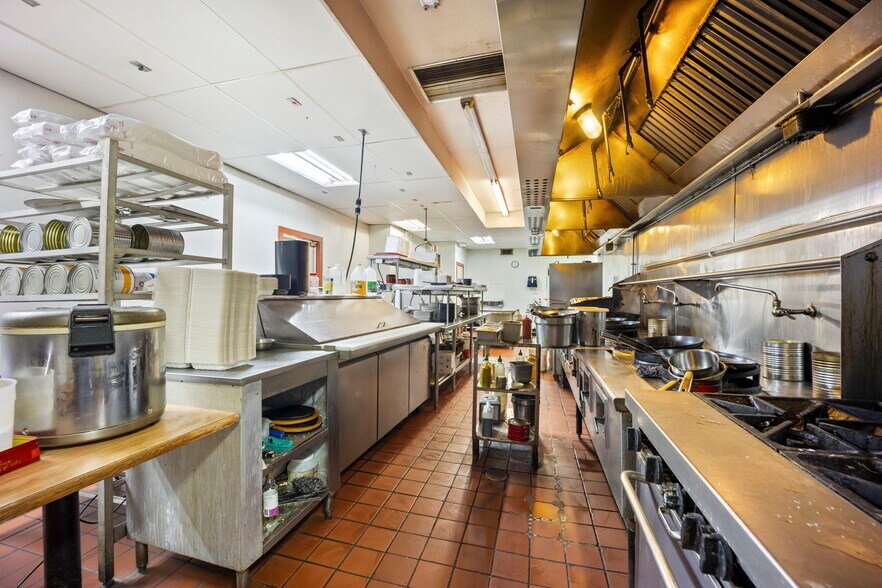 More Photos Of 3400 W Northern Ave, Pueblo Restaurant For Sale