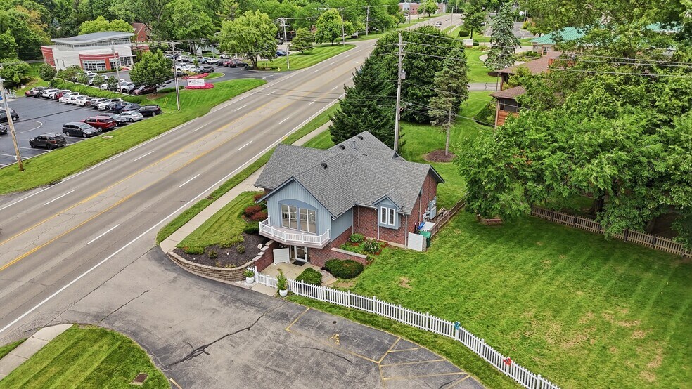 More Photos Of 5700 Far Hills Ave, Dayton Office For Lease