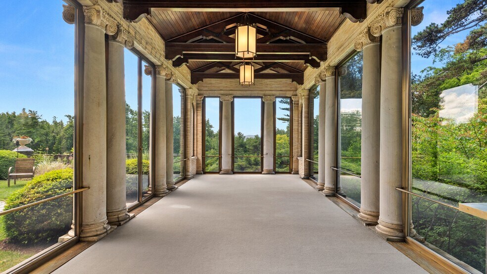 More Photos Of 11 Hawthorne Rd, Lenox Hotel For Sale