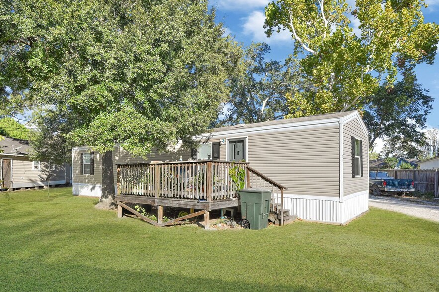 More Photos Of 404 W 3rd St, League City Manufactured Housing Mobile Home Park For Sale