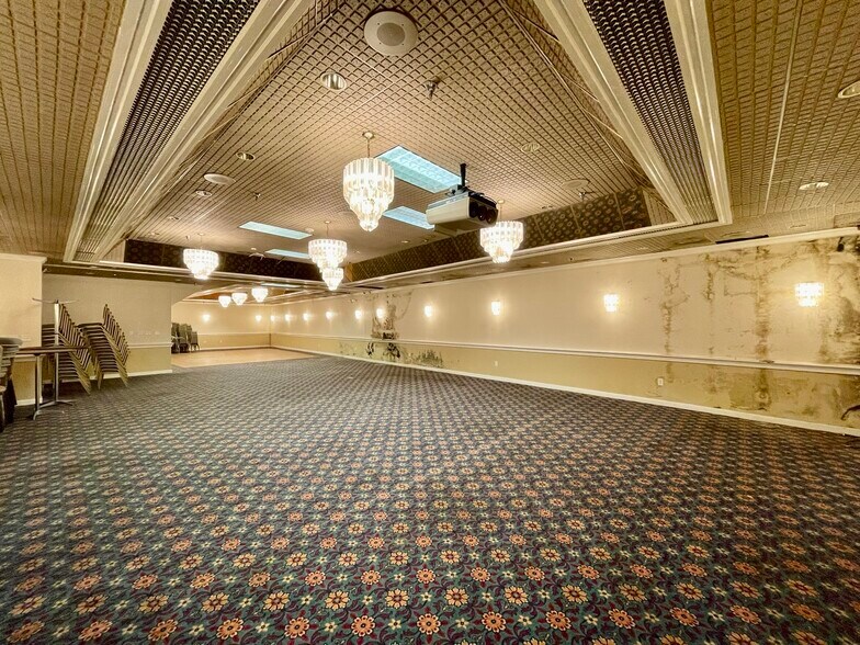 More Photos Of 901 Dual Hwy, Hagerstown Restaurant For Sale