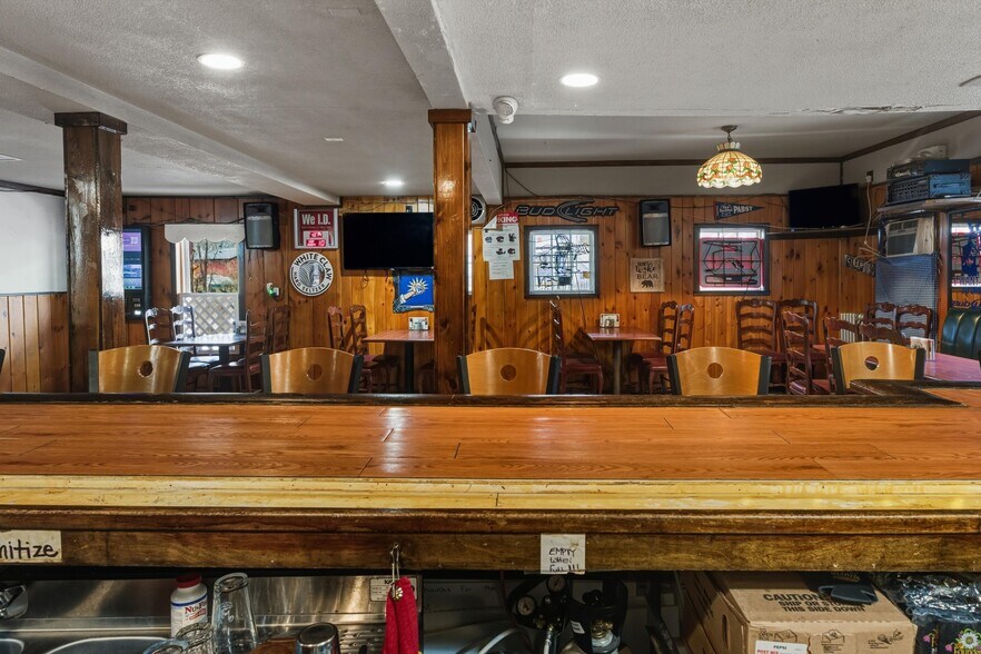 More Photos Of 222 River St, Warrensburg Restaurant For Sale