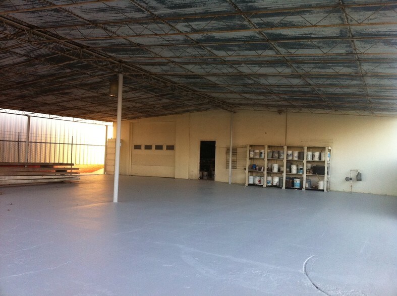 More Photos Of 301 Missouri Ave, Fort Worth Warehouse For Sale