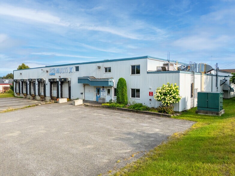 More Photos Of 60 Rue Sheard, Coaticook Industrial For Sale