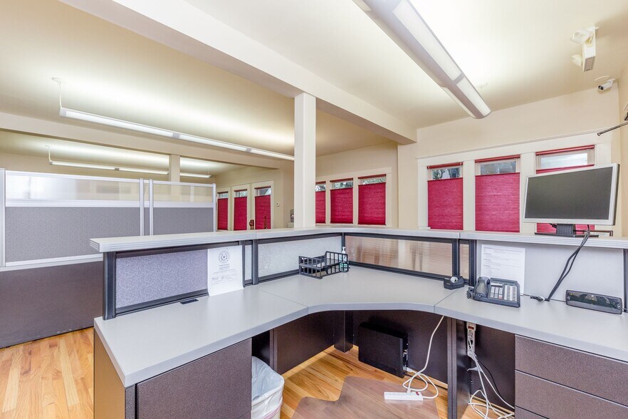 More Photos Of 3718 Mount Vernon St, Houston Office For Lease