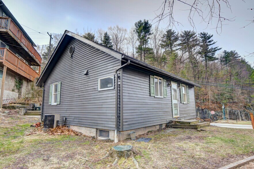 More Photos Of 141 Bellemonte Ave, Hawley Apartments For Sale