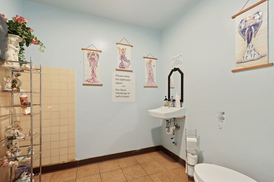 More Photos Of 304 W Harding Way, Stockton Office For Sale