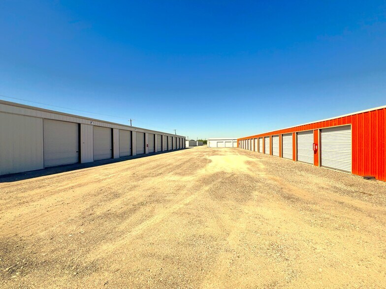 More Photos Of 8109 Us Highway 77, Sinton Self Storage For Sale