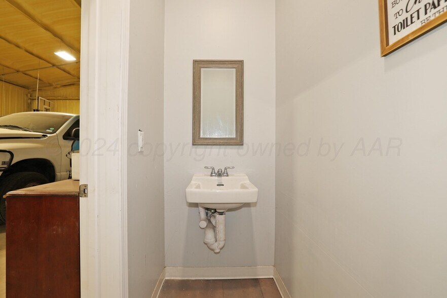 More Photos Of 1515 S Garfield St, Amarillo Industrial For Sale