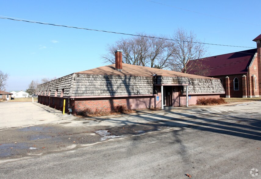 More Photos Of 445 Maple St, Waukee Lodge Meeting Hall For Sale