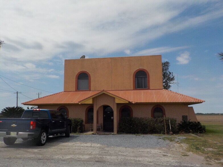 More Photos Of 13785 FM 3067, La Feria Loft Creative Space For Lease