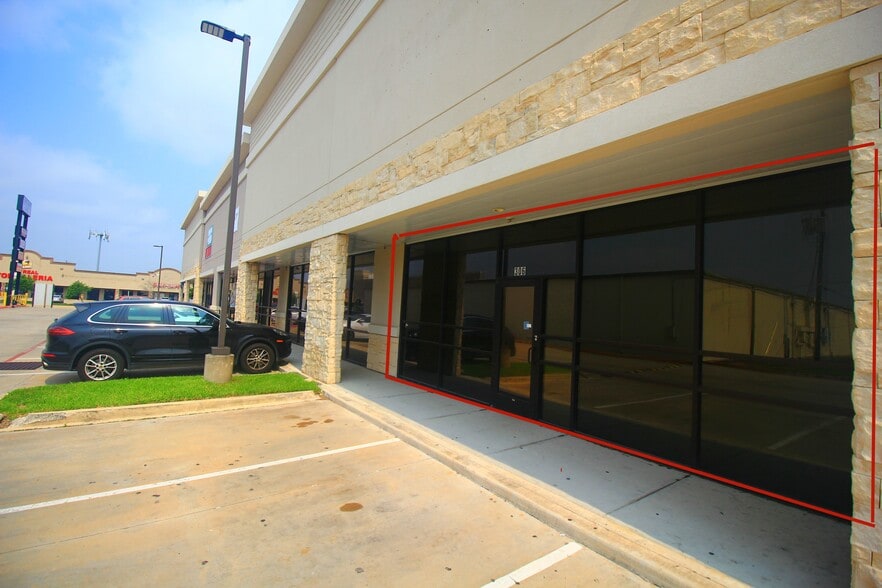More Photos Of 7636 Harwin Dr, Houston Storefront For Sale