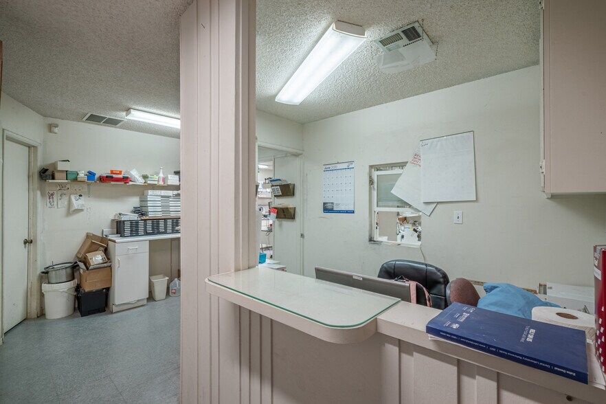 More Photos Of 899 E Grand Ave, Escondido Medical For Sale
