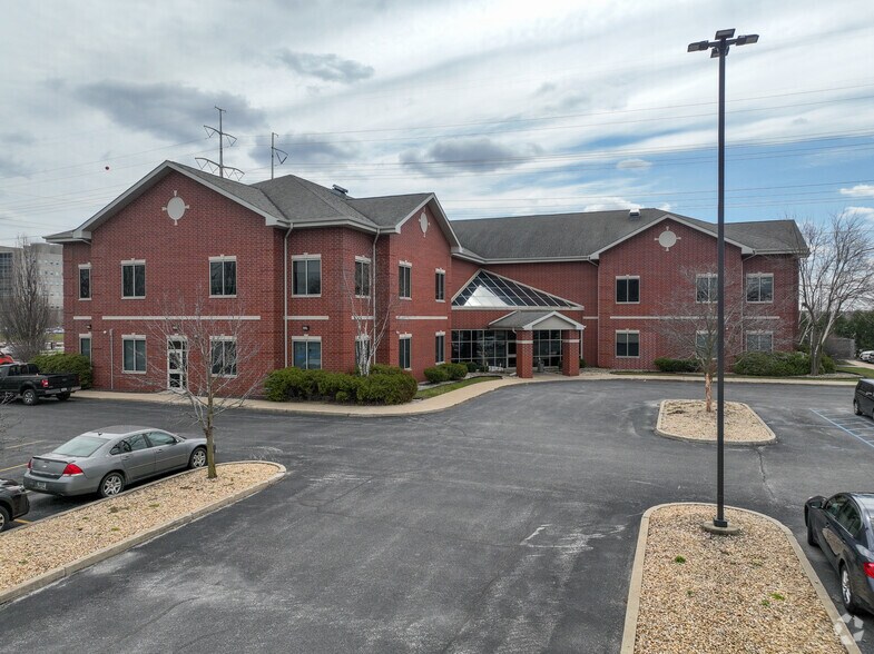 More Photos Of 8840 Calumet Ave, Munster Office For Lease