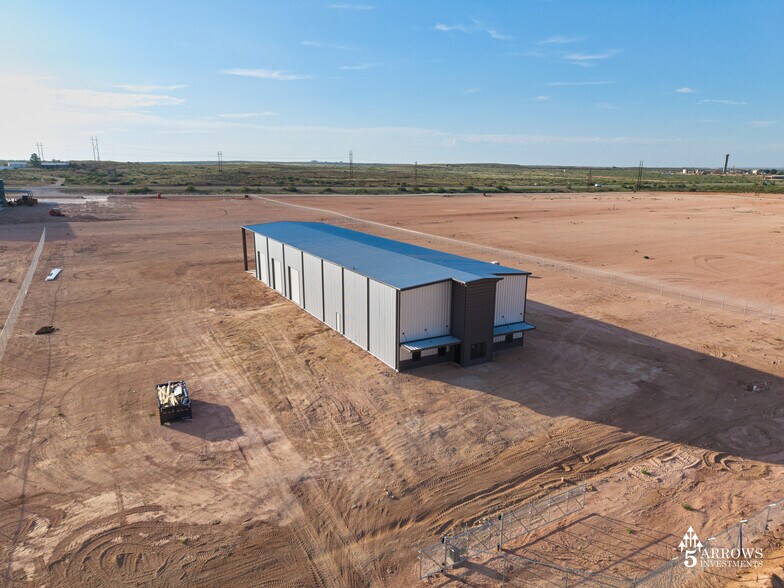 More Photos Of 2138 Husky, Carlsbad Industrial For Lease