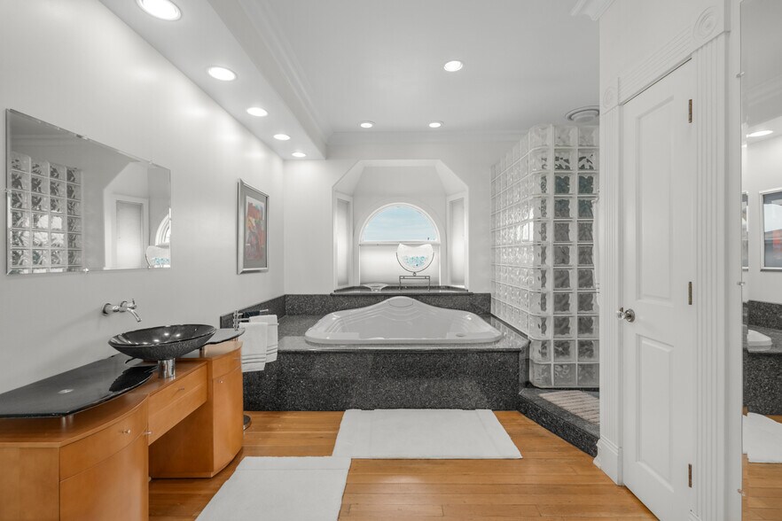 More Photos Of 233 SE 4th St, Pendleton Restaurant For Sale