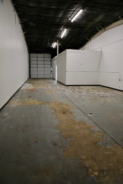 More Photos Of 405 Tillery St, Austin Distribution For Lease