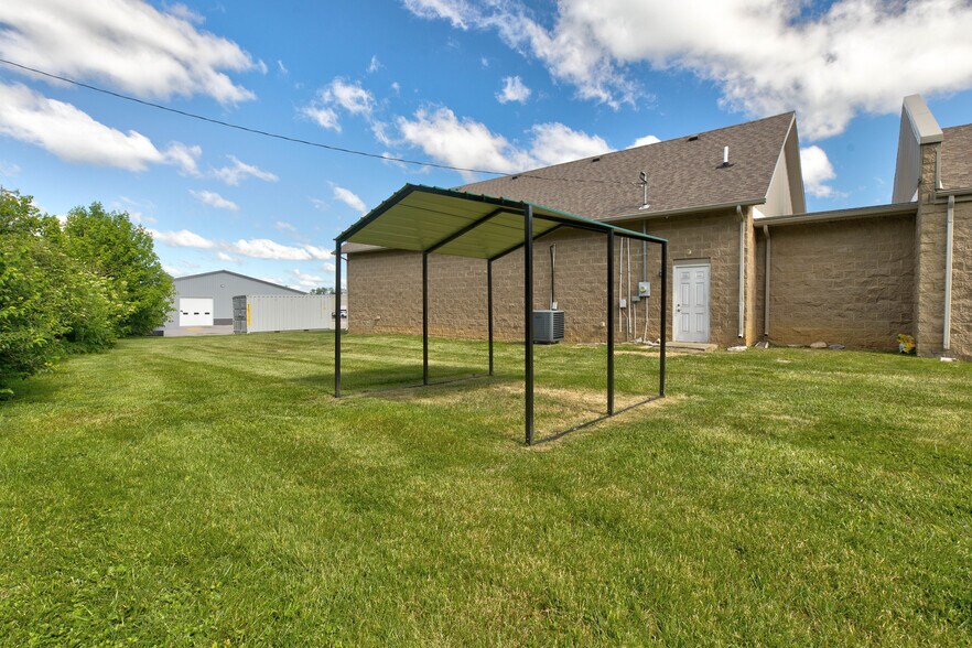 More Photos Of 270 Evans Ave, Mount Sterling Medical For Lease